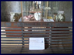 Palacio Nacional, National Palace 38 - Bench where  prsident Araujo where assassinated 1913